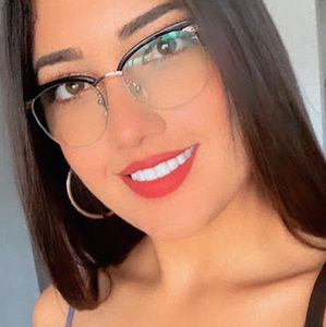 Meet your Posher, Daniela